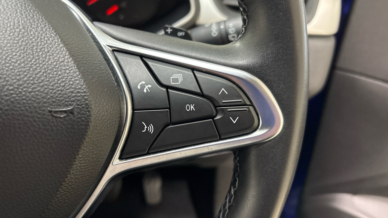 Renault Captur 1.3 TCE 140 Iconic 5dr EDC Petrol Hatchback